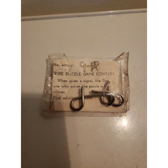 Fun For Everyone Magic Tricks - Wire Puzzle Game Contest - Hong Kong - Picture 5 of 7